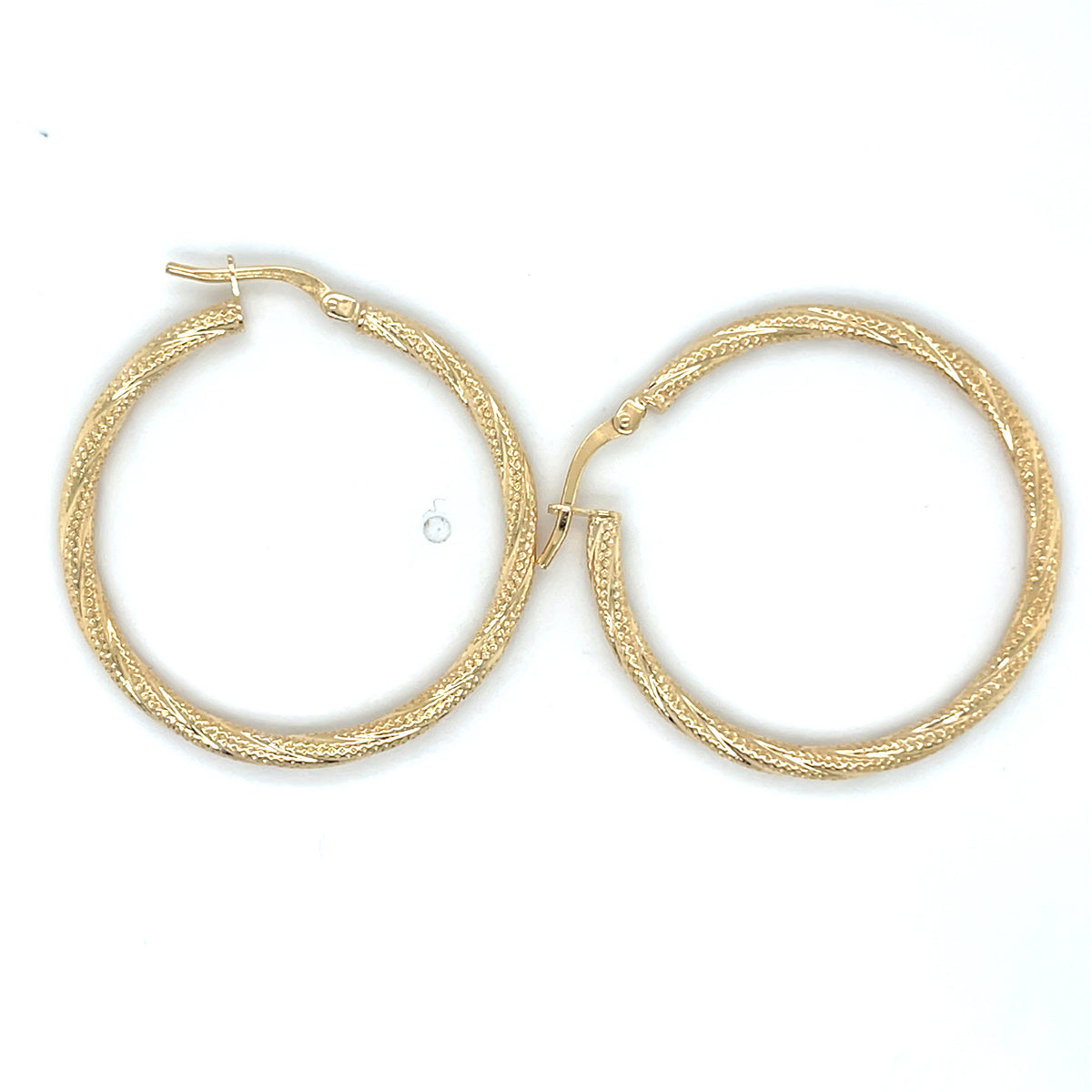 10KY Gold Dia-Cut Twisted Hoop